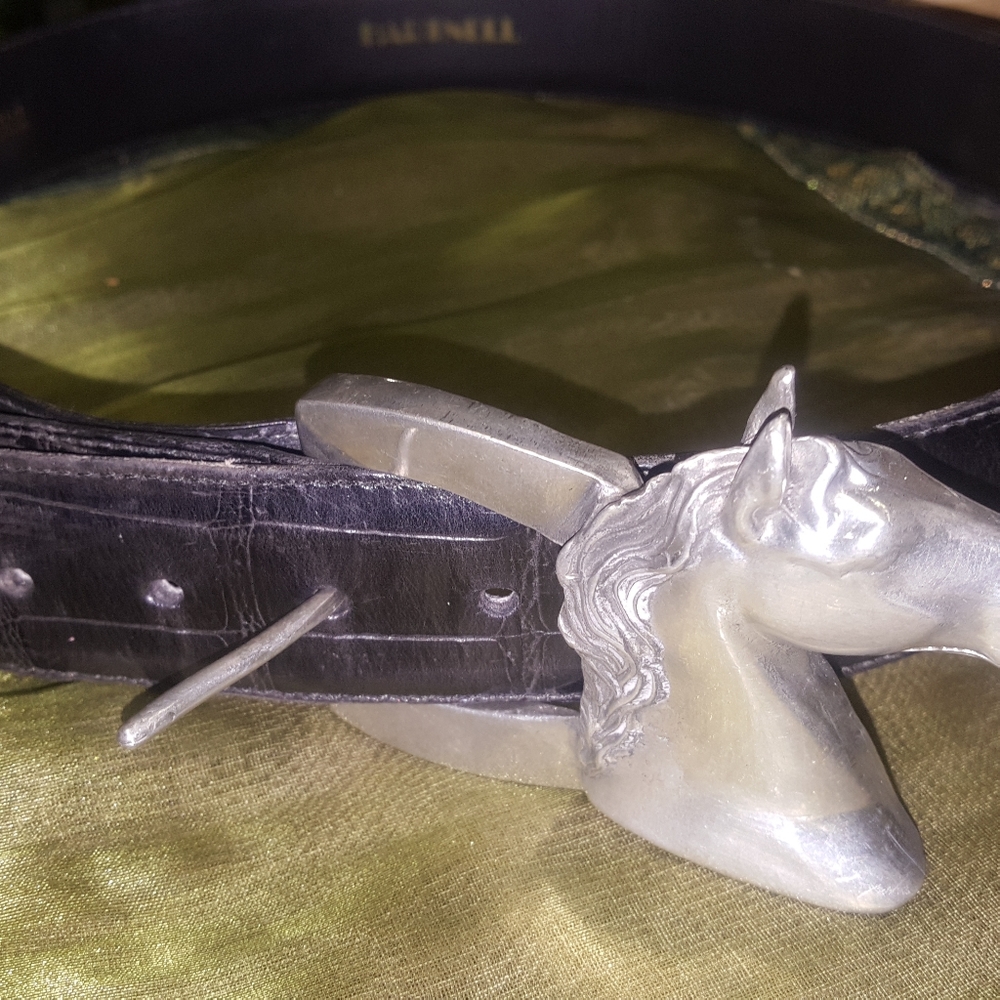 size Large women's alligator  belt